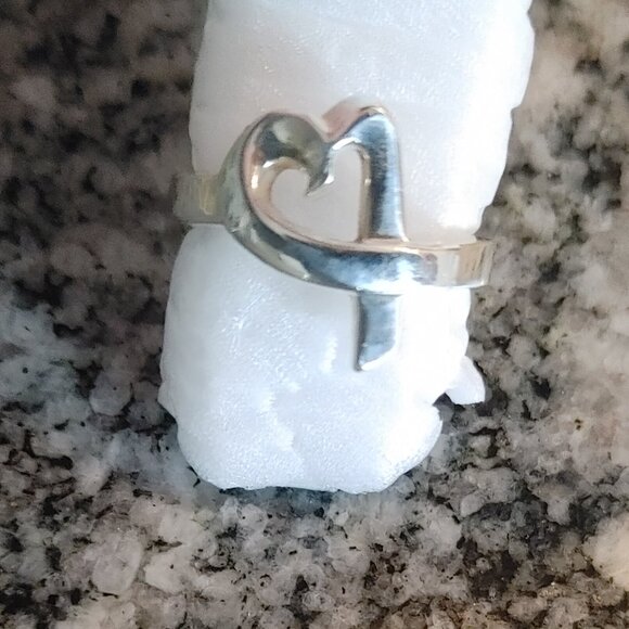 Tiffany & Co. Paloma Picasso 925 Silver Ring size 5.25 "Loving Heart" - Picture 4 of 16
